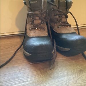 The North Face Chilkat Hiking Snow Boots - Men’s Size 11 PRIMALOFT WATERPROOF